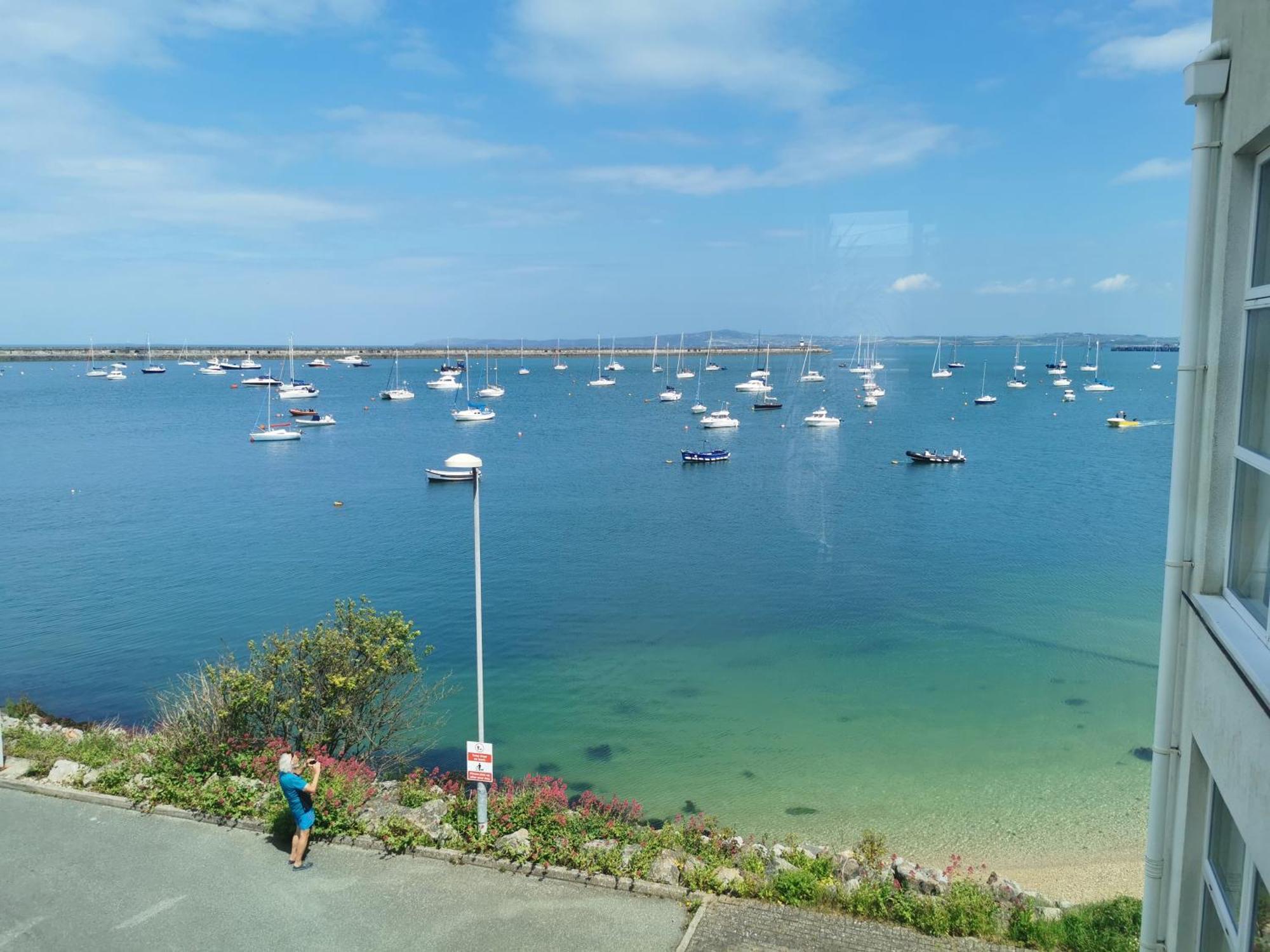 Marina Sea View Apt - Second Floor With Lift, Modern Holyhead Luaran gambar